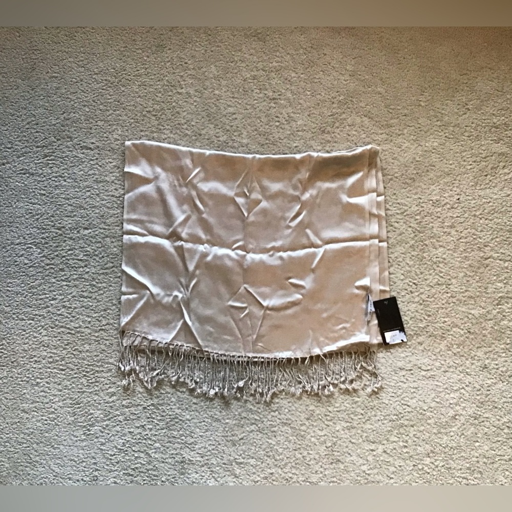 New Nine West pashmina